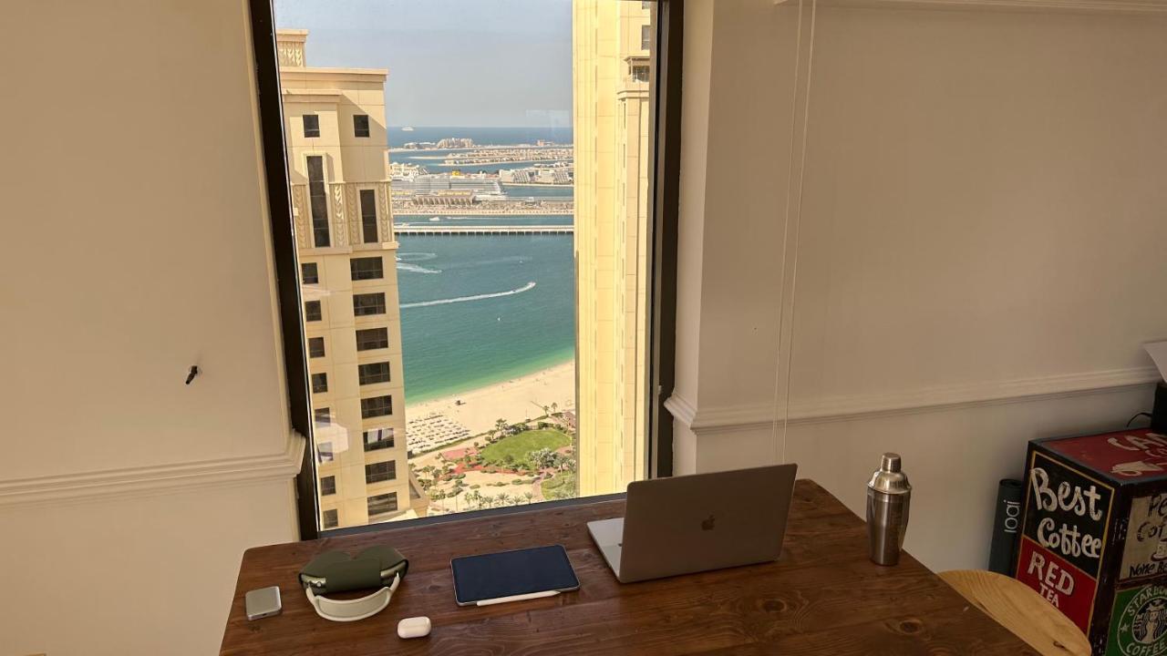 Neyar Beach Vibes - The Penthouse Ostello