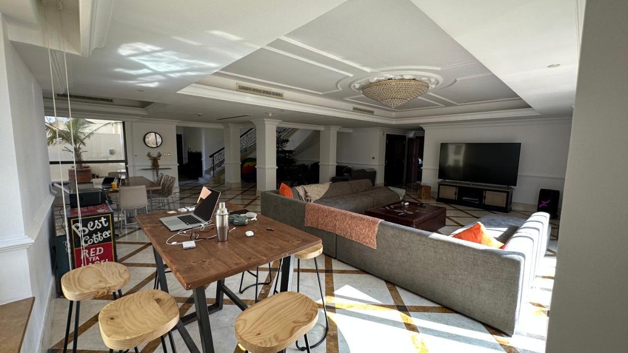 Ostello Neyar Beach Vibes - The Penthouse Dubai