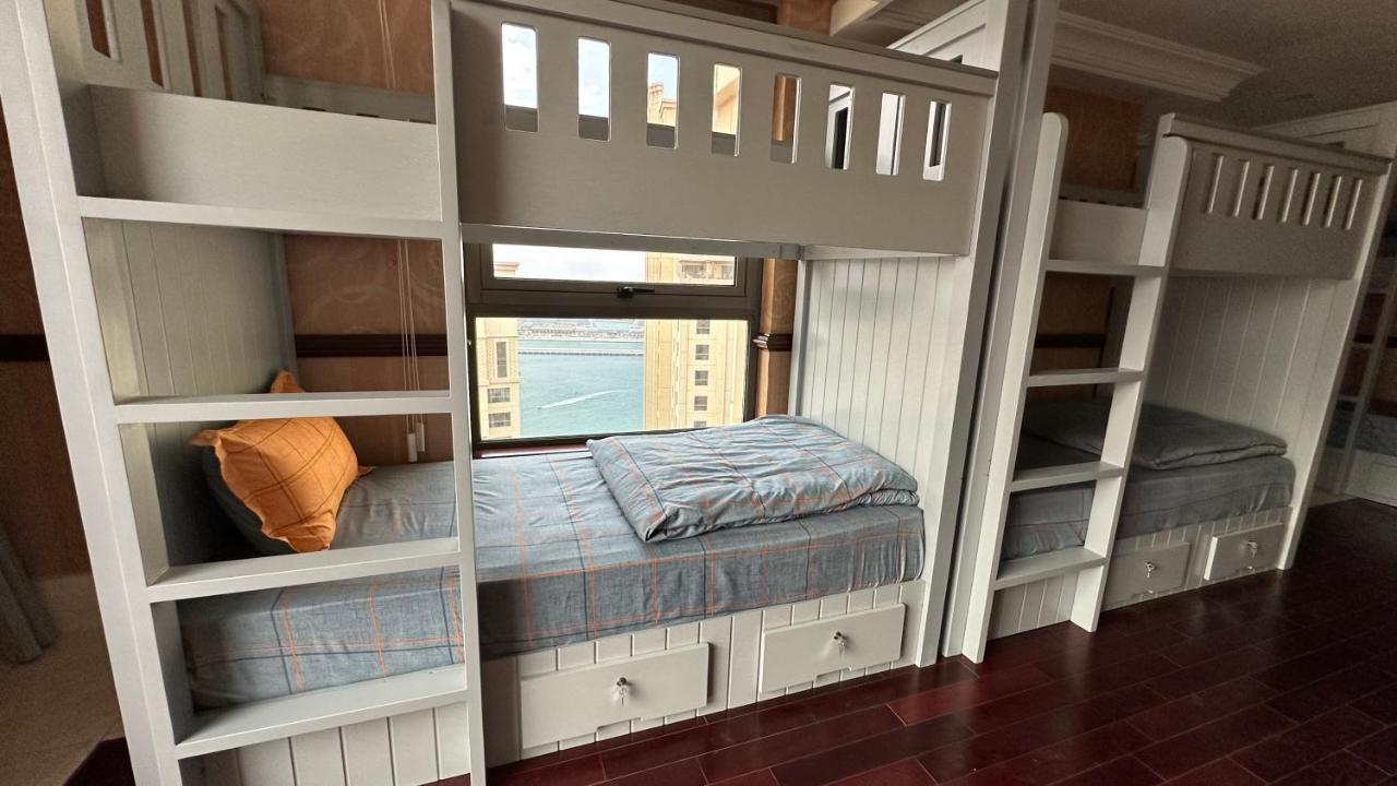 Neyar Beach Vibes - The Penthouse Ostello *
