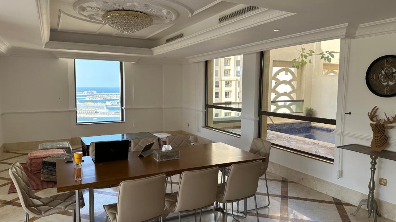 Neyar Beach Vibes - The Penthouse Ostello