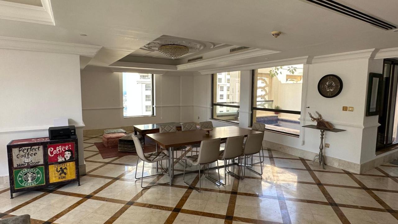 Neyar Beach Vibes - The Penthouse Ostello