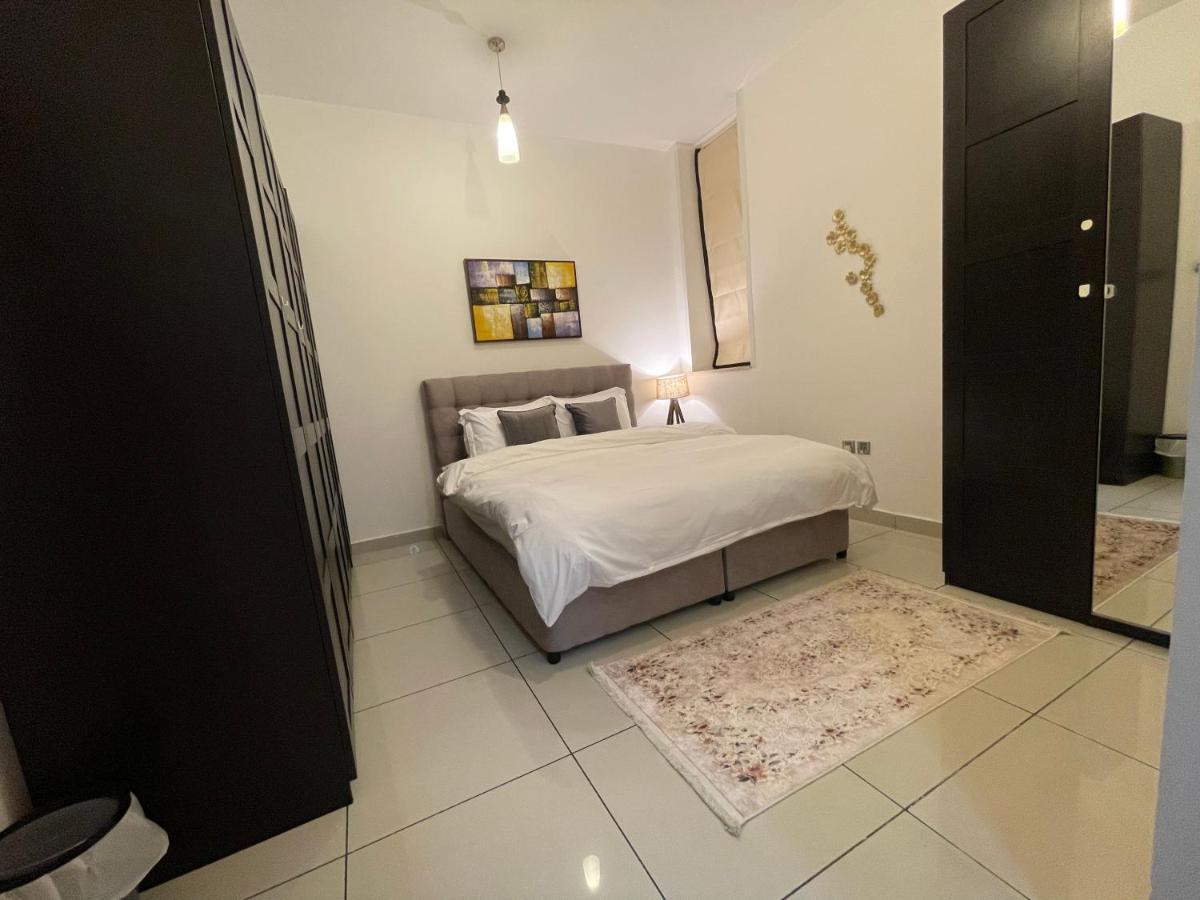 Apartment Sea View 1br - Marina Pinnacle *