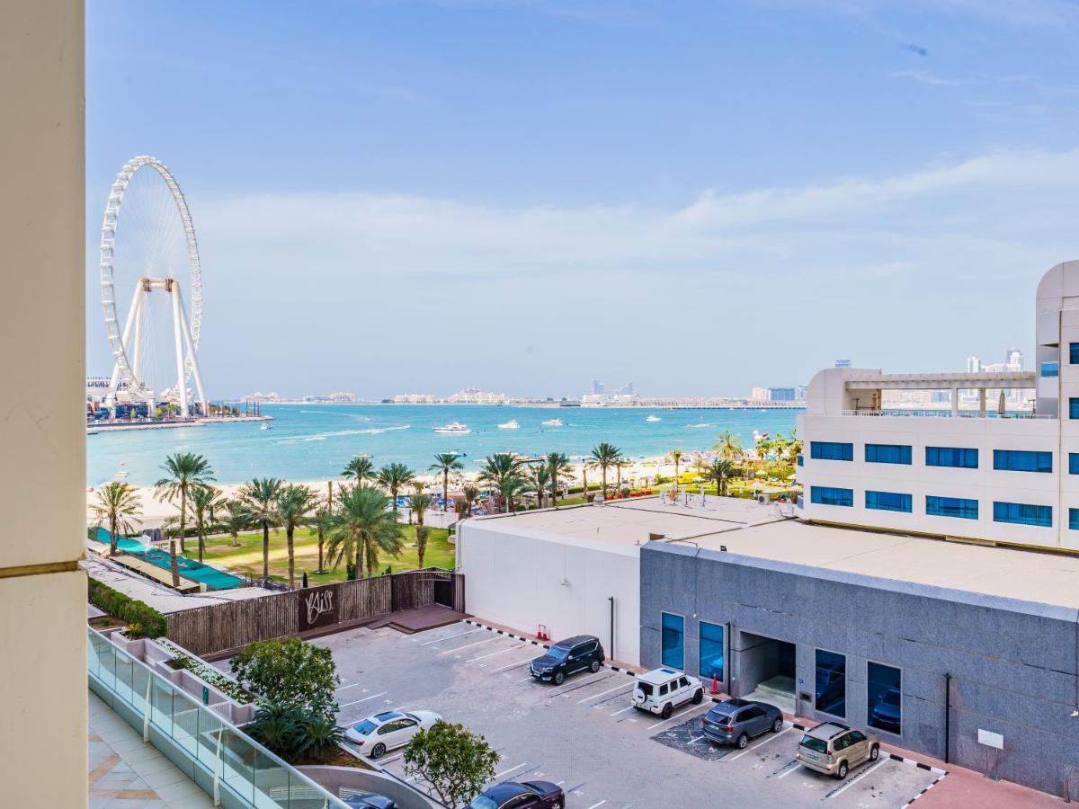 Beautifully Furnished 1br-dubai Eye View And Private Beach Access Appartement Dubaï