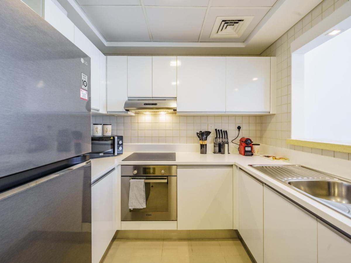 Appartement Beautifully Furnished 1br-dubai Eye View And Private Beach Access *