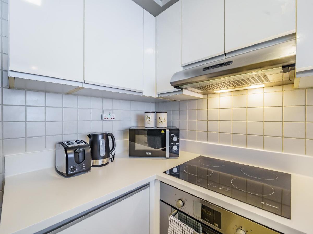 Appartement Beautifully Furnished 1br-dubai Eye View And Private Beach Access