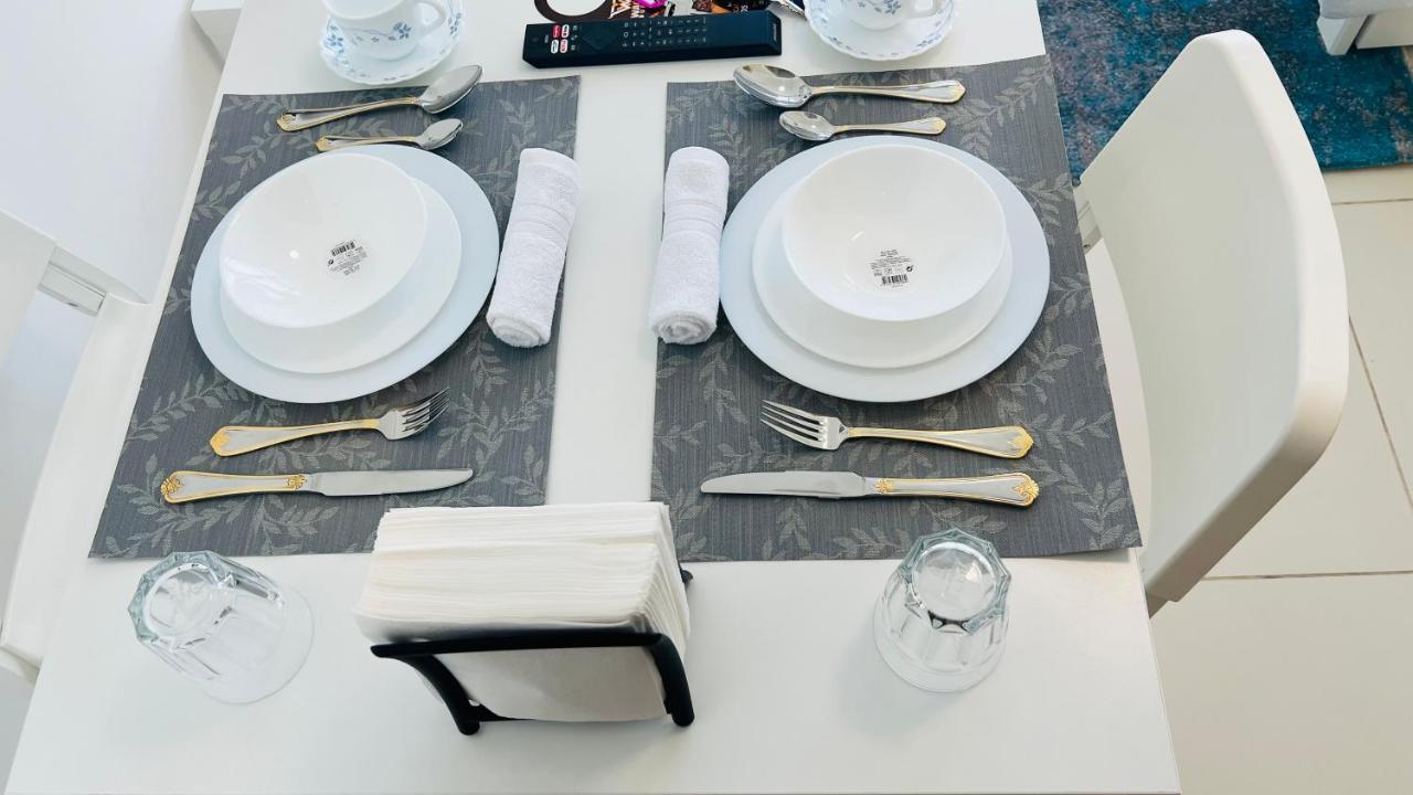 Newly Furnished Bright And Cozy - Damac Hills Appartamento