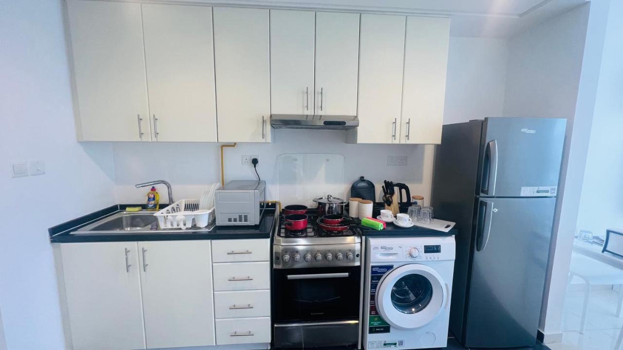 Newly Furnished Bright And Cozy - Damac Hills Appartamento *