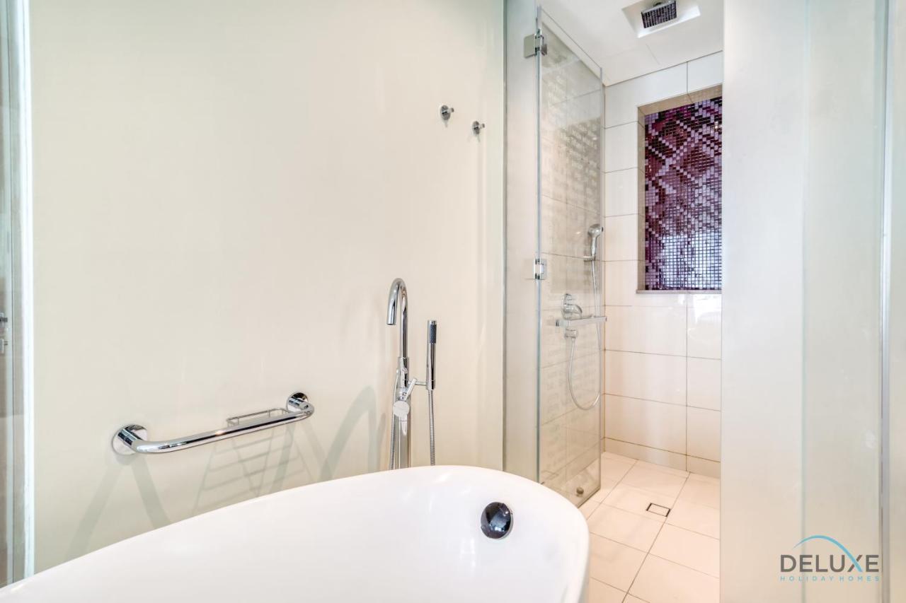 Polished 3br At Damac Towers By Paramount A Business Bay By Deluxe Homes * Dubaï