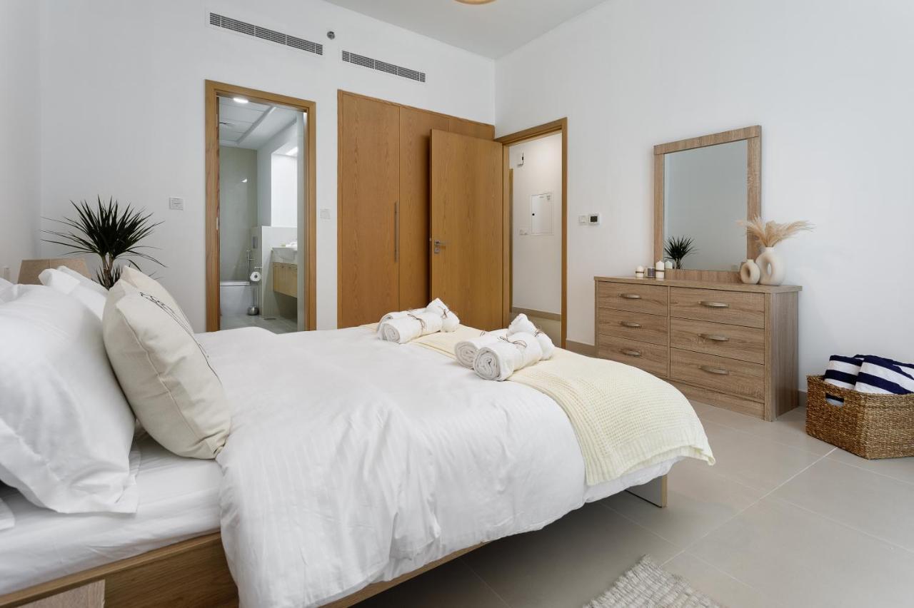 Apartamento Waves - Chic With Skyline Views Dubái