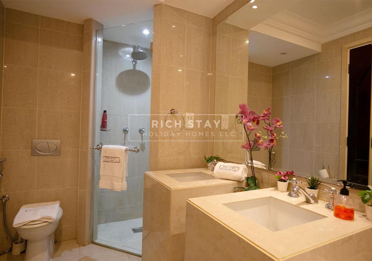 Incredible 2br Apartment, Downtown With Burj & Mall View By Rich * Dubái