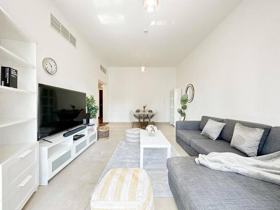 Walk To The Beach - Sparkle Towers With Marina Views Apartament