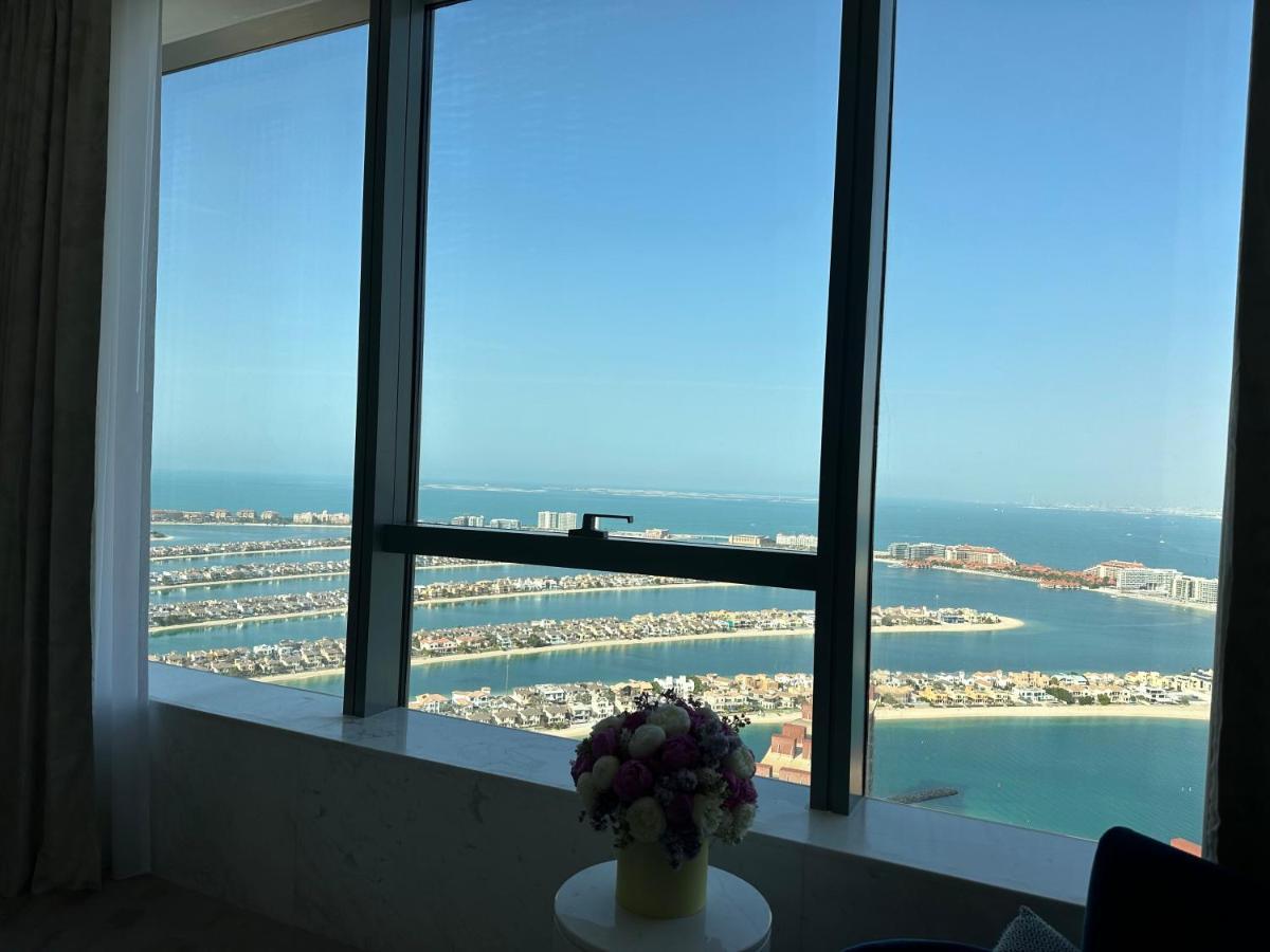 Apartment Palm Tower Where Luxury & View Meet In One Place