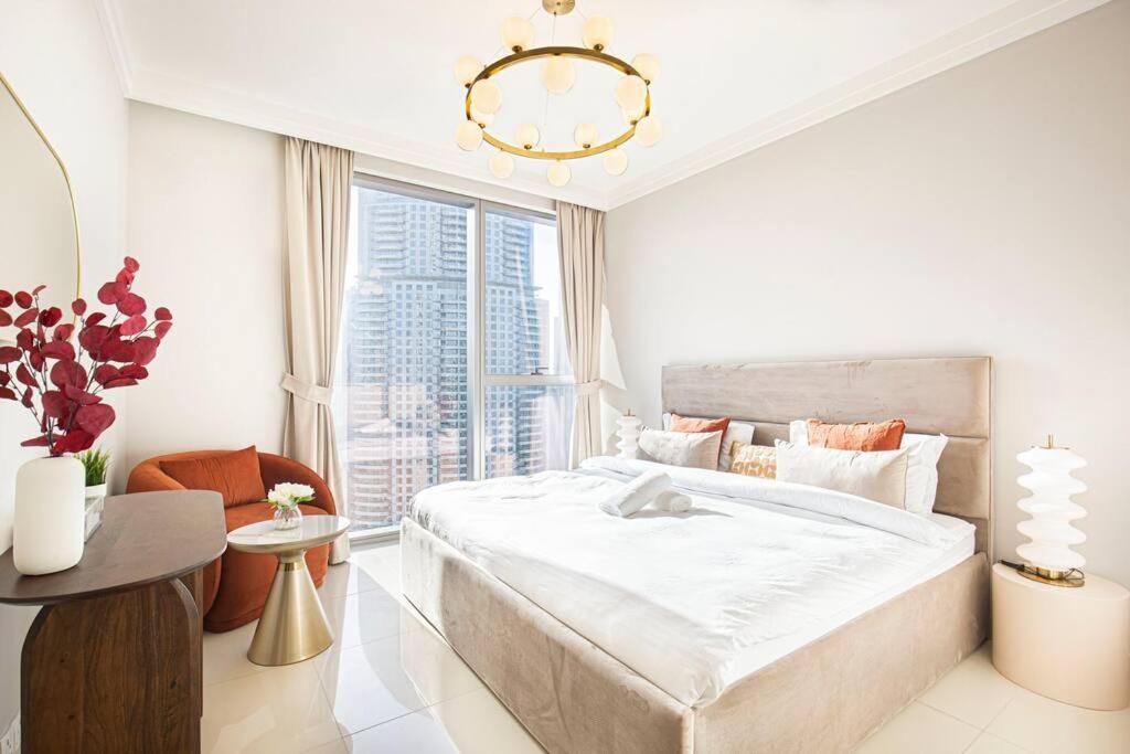 Apartamento Magnificent Brand New Lux 3br With Burj/ Fnt View Dubái