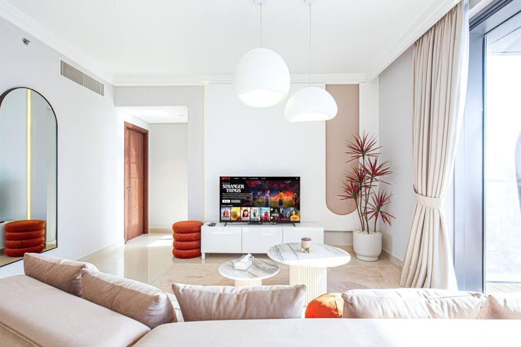 Apartamento Magnificent Brand New Lux 3br With Burj/ Fnt View Dubái