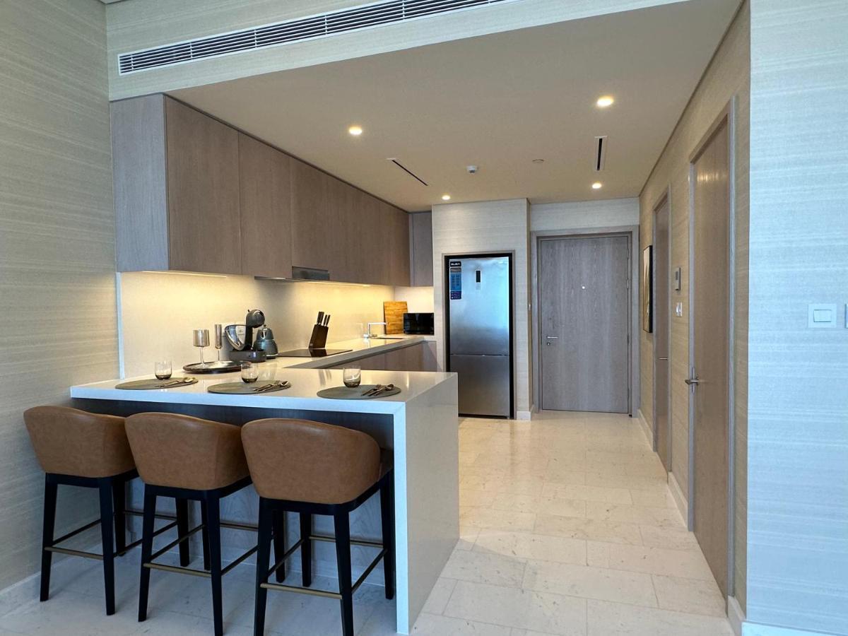 Palm Tower Where Luxury & View Meet In One Place Dubai