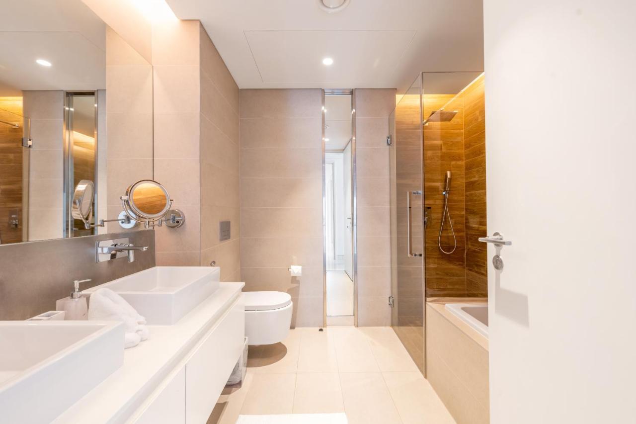 Apartamento Spectacular 3 Bedroom With Maids Facing The Eye Dubái