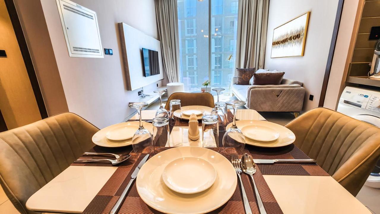 By Latinem Luxury 2br Holiday Cvr B2208 Near Burj Khalifa Lejlighed
