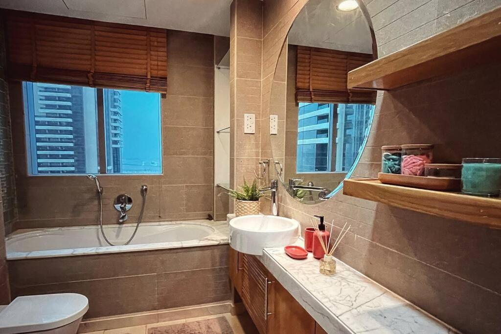 Stunning Canal And Palm View 'best Unit' Apartamento