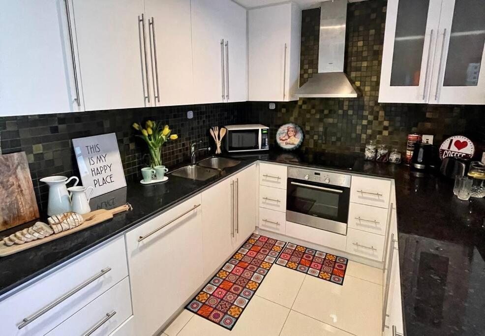 Stunning Canal And Palm View 'best Unit' Apartamento Dubái