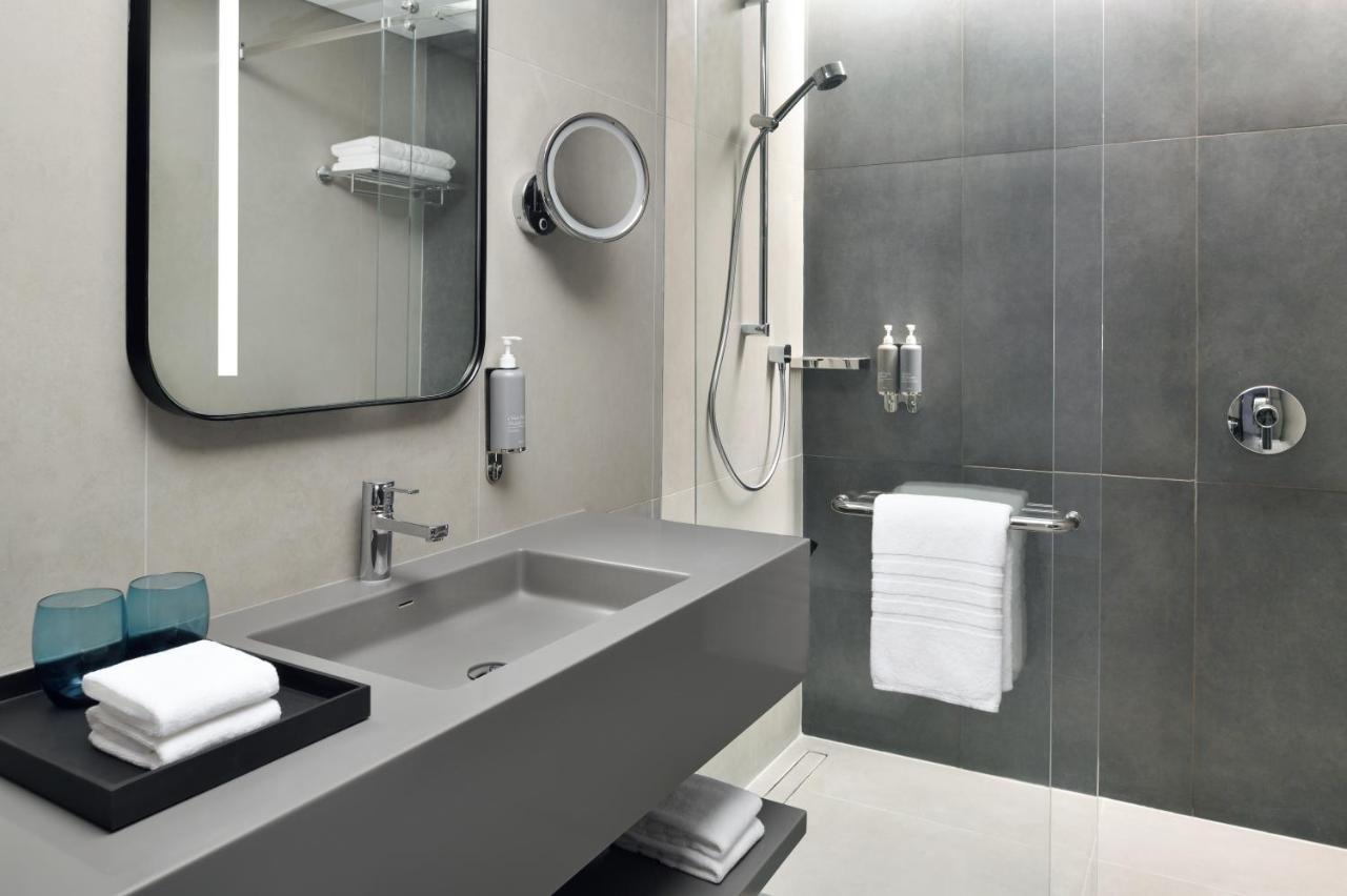 Courtyard By Marriott World Trade Centre, 4*