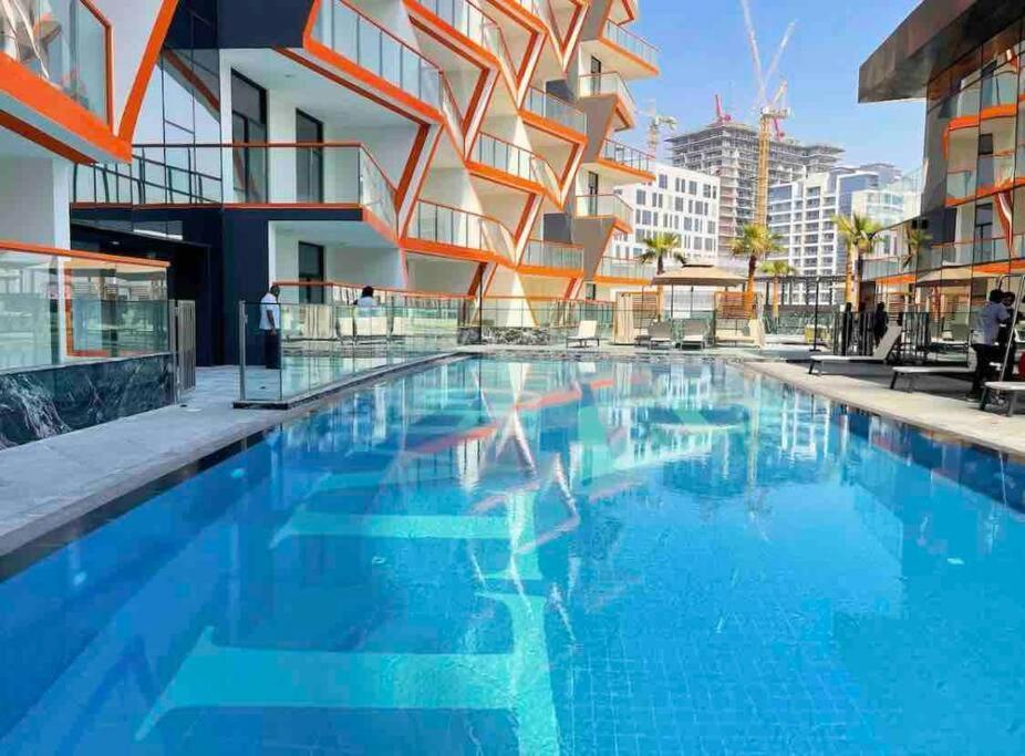 Apartemen Downtown 7 Minutes Away From Burj Khalifa