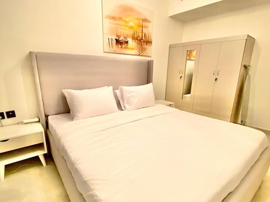 Apartemen Downtown 7 Minutes Away From Burj Khalifa