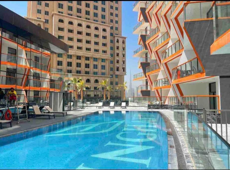 Downtown 7 Minutes Away From Burj Khalifa Apartemen Dubai