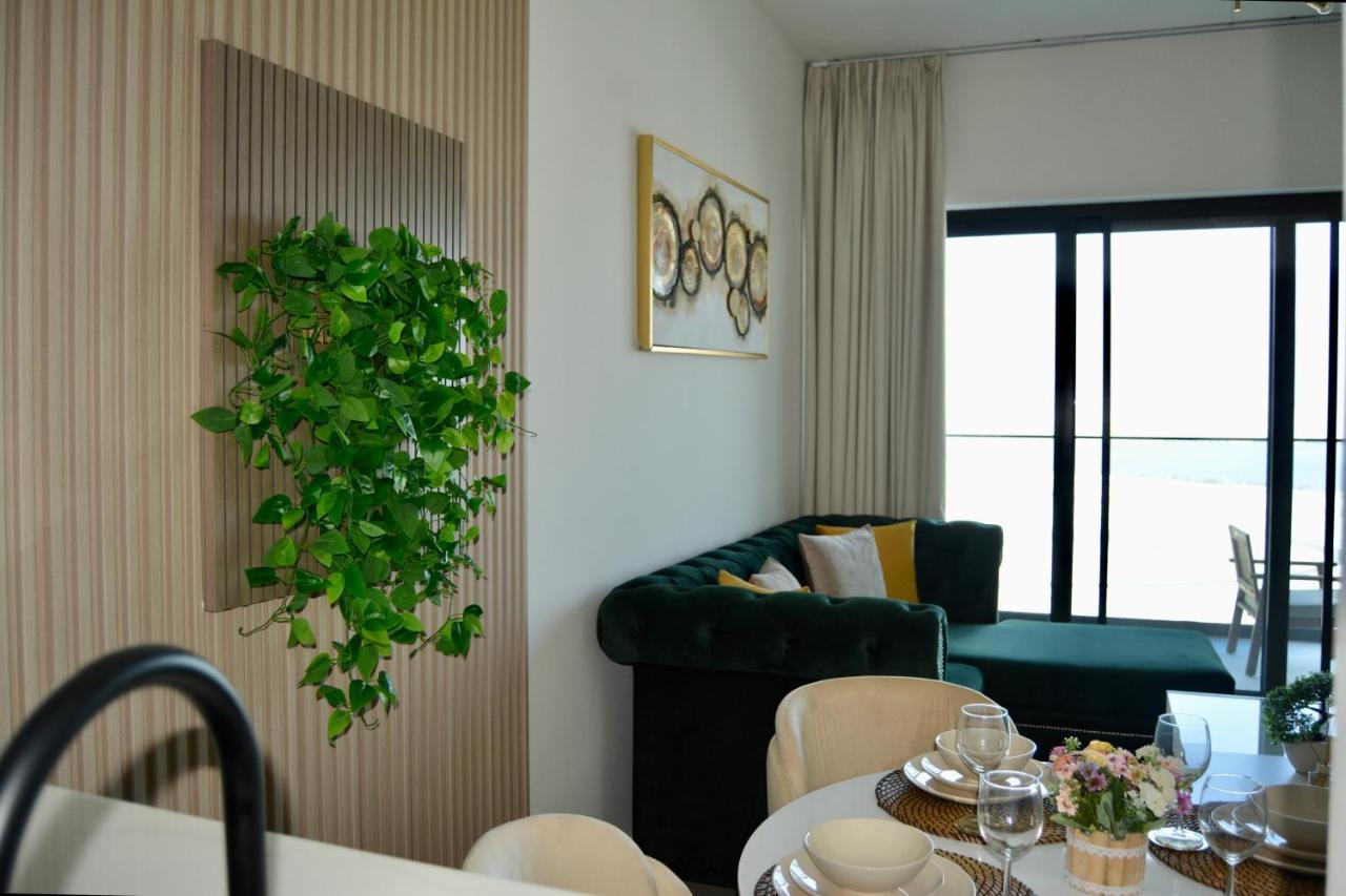 Luxurious Smart Apartment