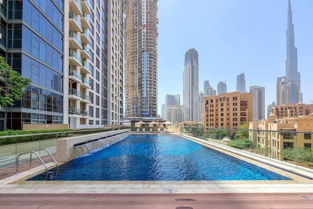 Burj Khalifa View - Downtown - 2br+maid Apartemen