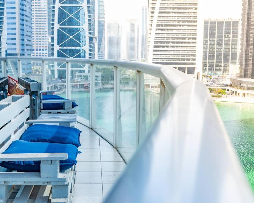 Apartment Breathtaking Lake View In Jlt Metro Cluster Dubai