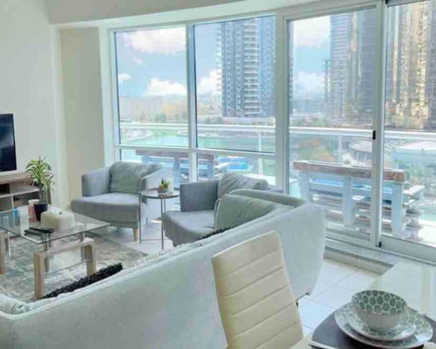 Apartment Breathtaking Lake View In Jlt Metro Cluster