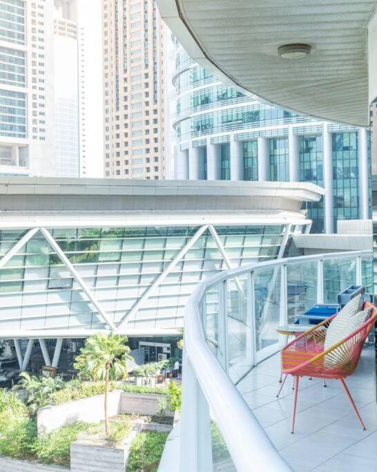 Breathtaking Lake View In Jlt Metro Cluster *