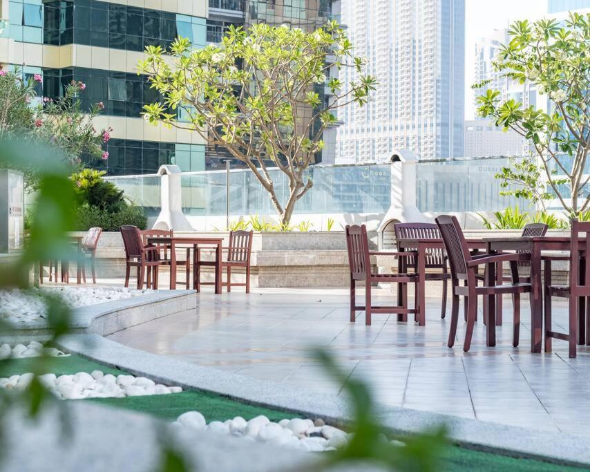 Apartment Breathtaking Lake View In Jlt Metro Cluster Dubai