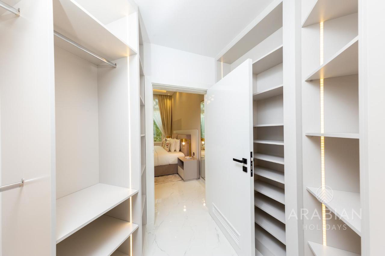 Bright And Cosy 2brmaids With Sea View And Riva Club Access Apartment