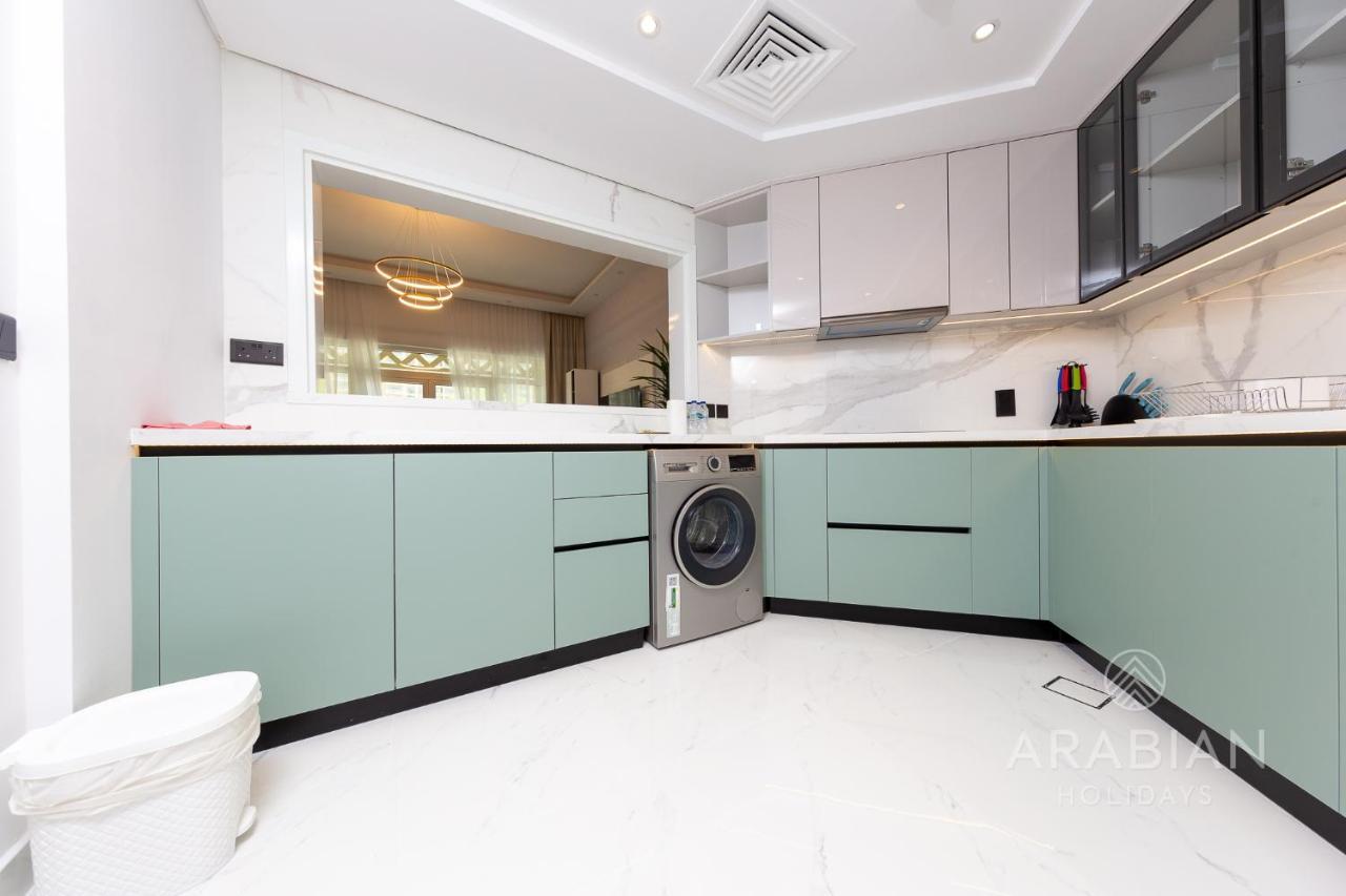 Apartment Bright And Cosy 2brmaids With Sea View And Riva Club Access *
