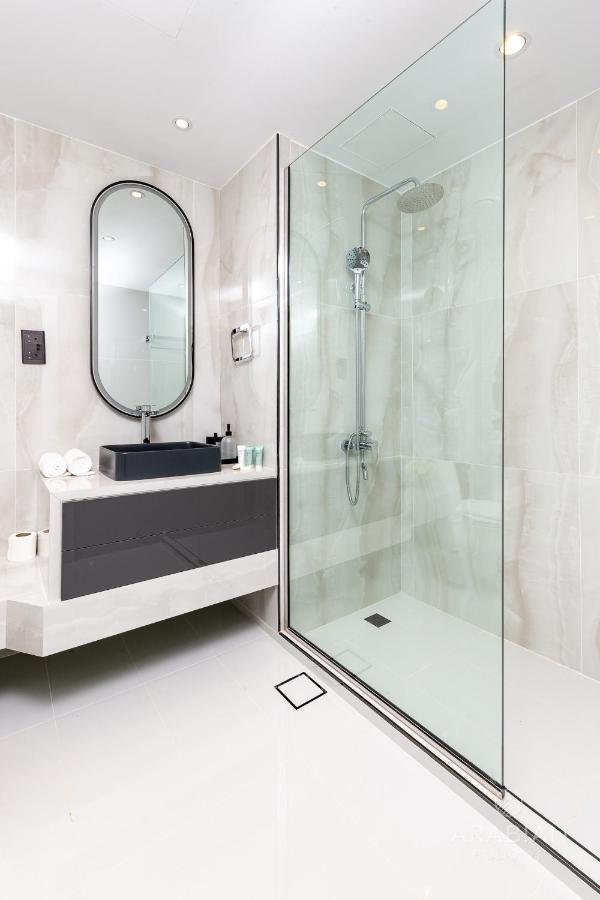 Bright And Cosy 2brmaids With Sea View And Riva Club Access Apartment Dubai
