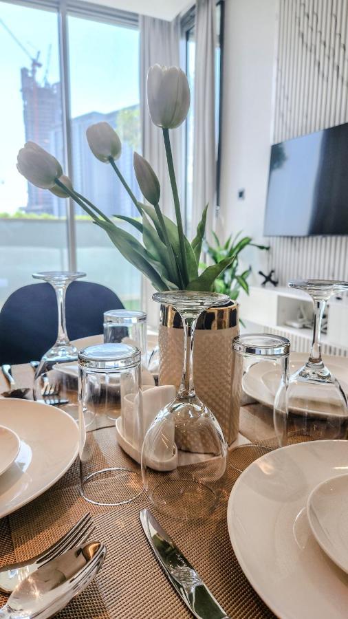 By Latinem Luxury 1br Study Cv B112 Near Burj Khalifa Dubái