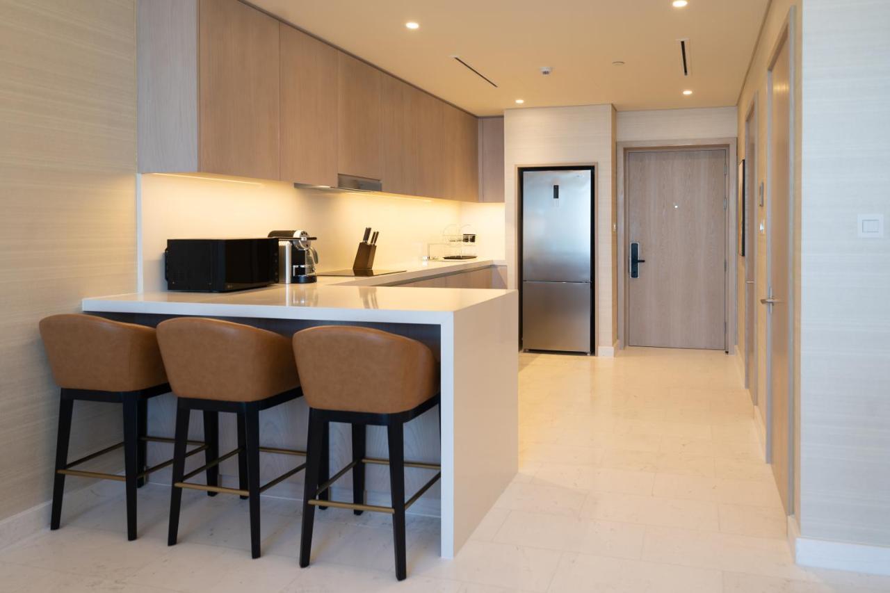 Palm Tower Where Luxury & View Meet In One Place Apartment