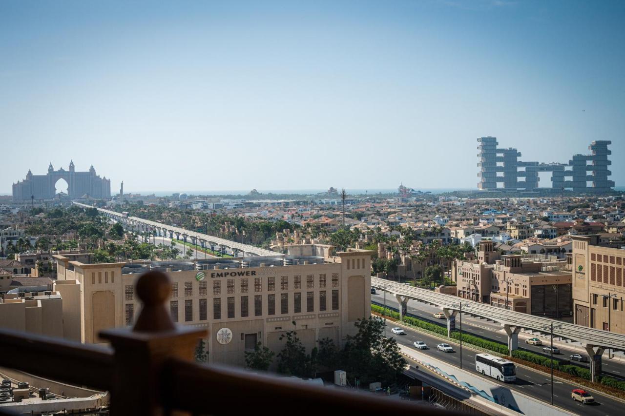 Elegant 2br Palm Jumeirah Apt With Pool Access Lejlighed *