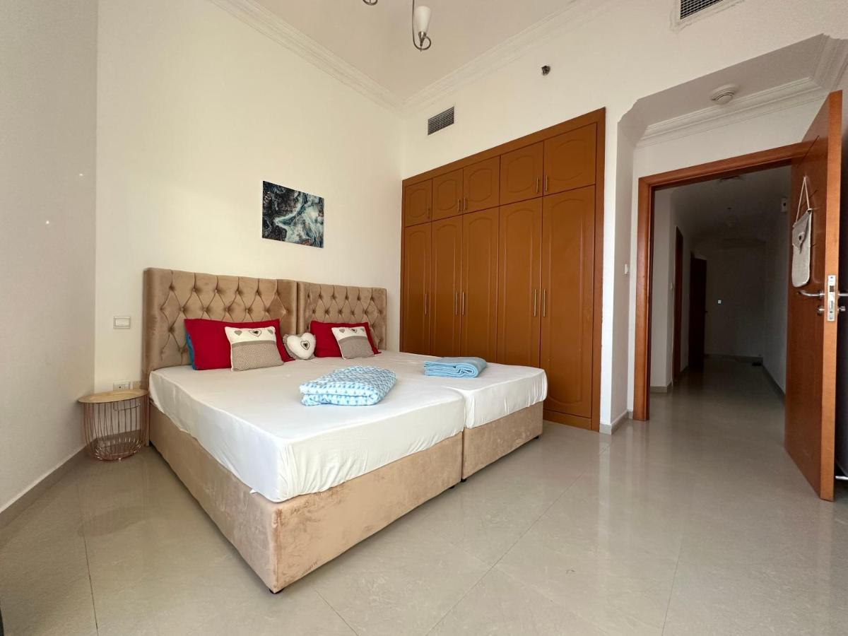 Apartamento 2 Bedroom With A Beautiful View Of The Marina Minimum 5 Night Dubái