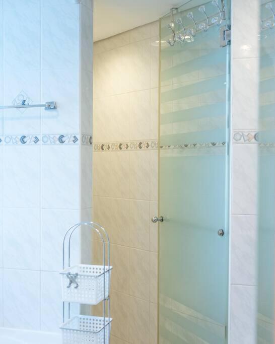 Breathtaking Lake View In Jlt Metro Cluster Apartment *