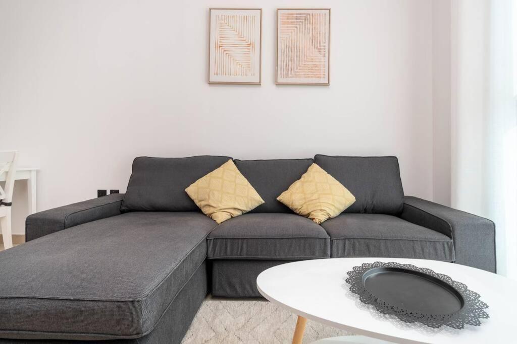 1bdr - Al Quoz - Al Khail Height Dubai