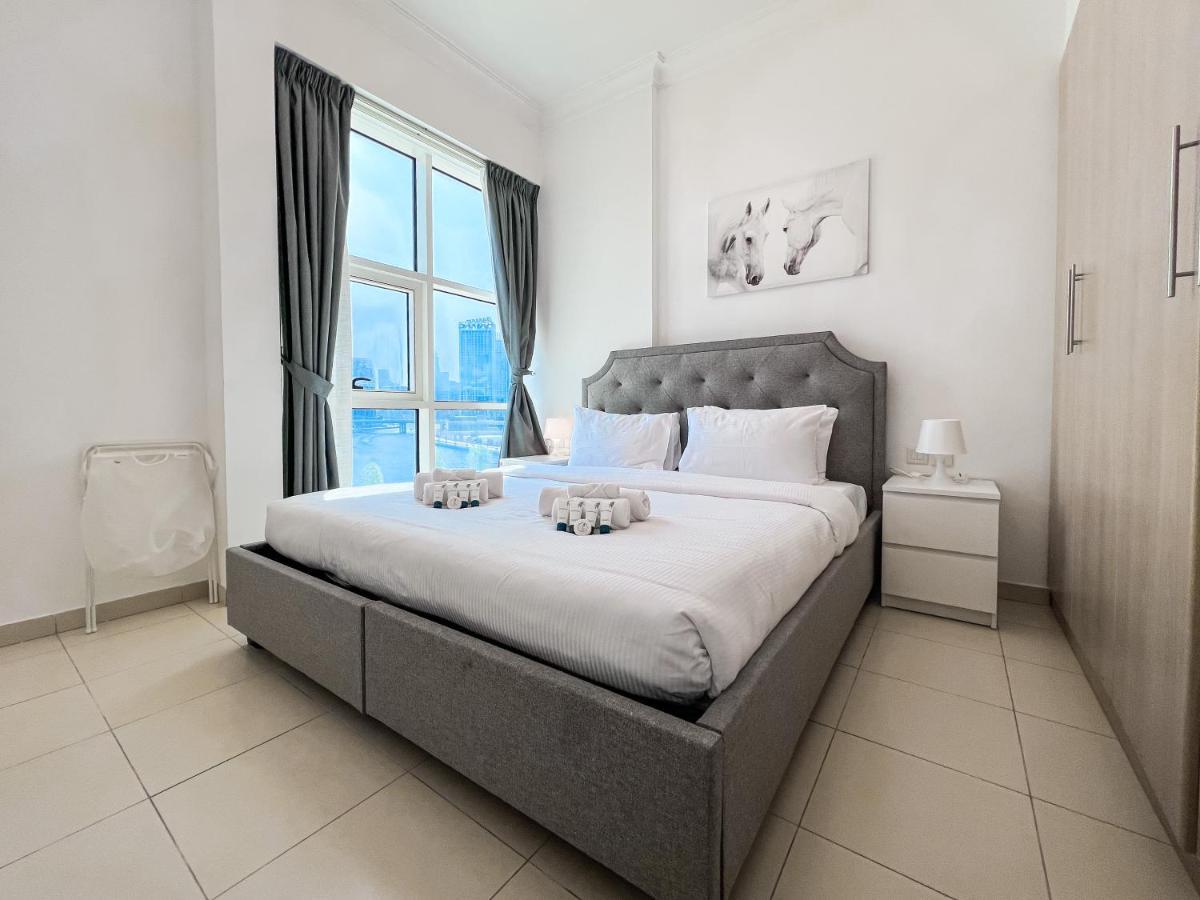 1br With Full Canal View - Down Town * Dubai