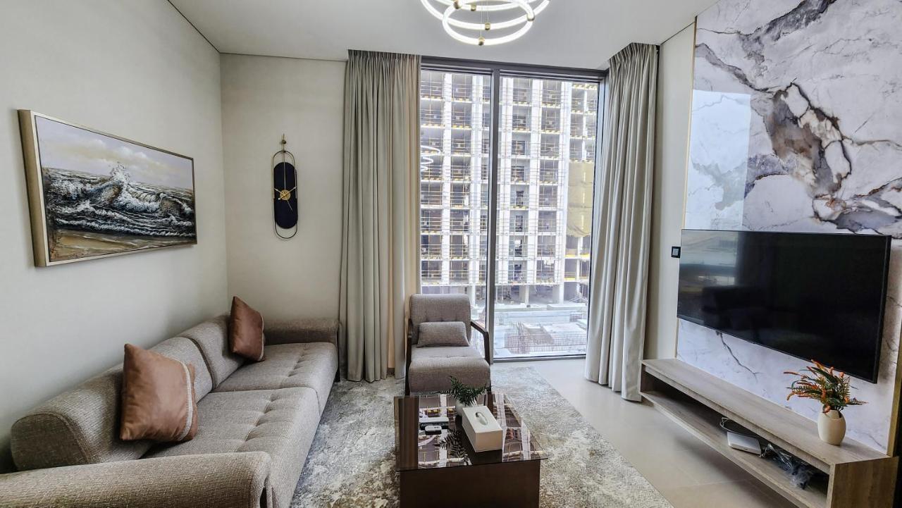 By Latinem Luxury 2br Cvr A507 Near Burj Khalifa Dubai