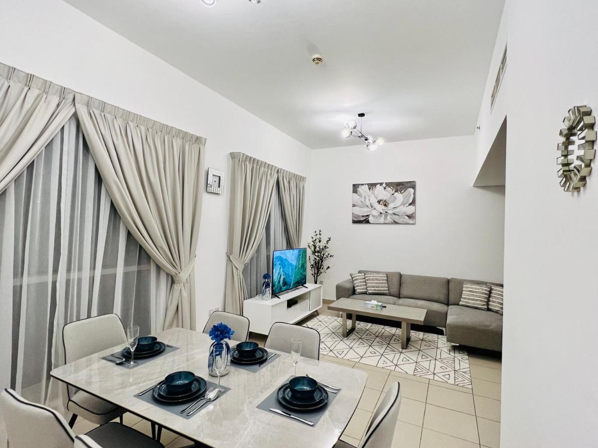 Apartemen Ina Homes-blvd 2bhk Near Burj Khalifa Dubai