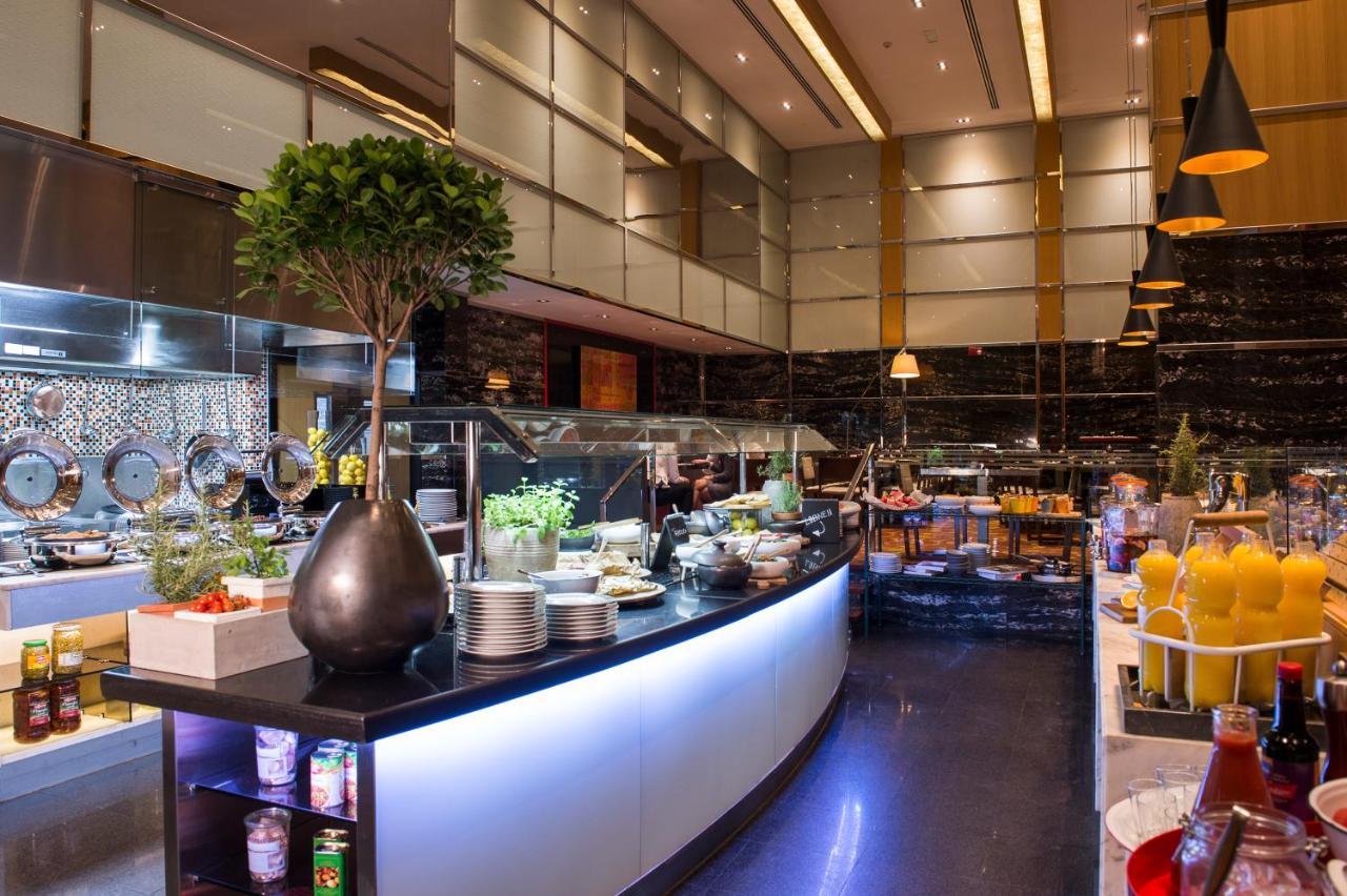 Radisson Blu Hotel, Media Dubai