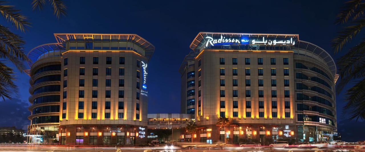 Radisson Blu Hotel, Media