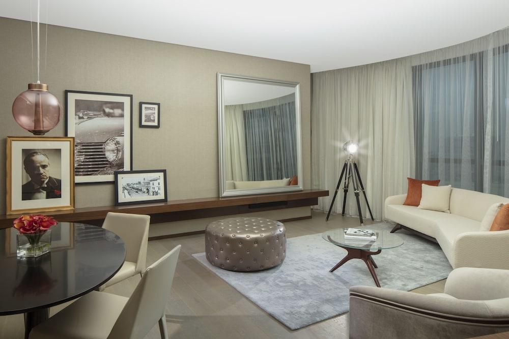 Paramount 5* Dubai
