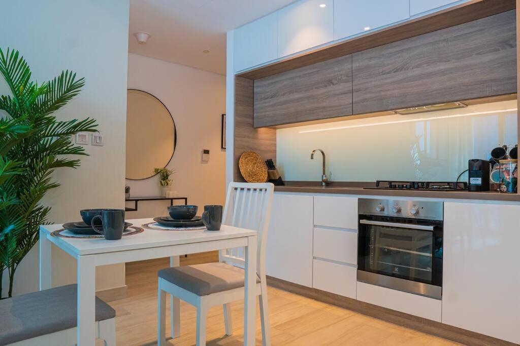 Appartement Astonishing Marina & Sea View Modern