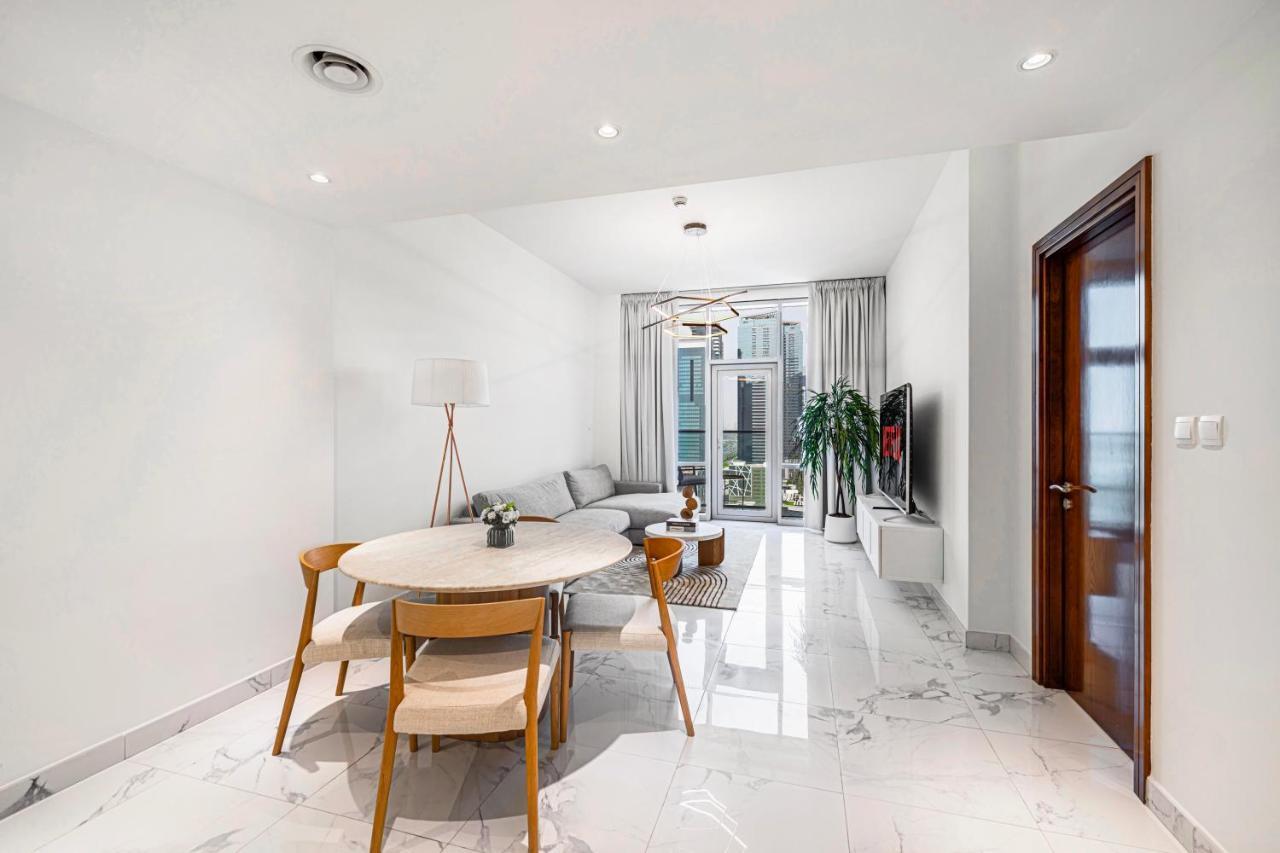 Daniels Canal View 1br In Meera Tower Dubái